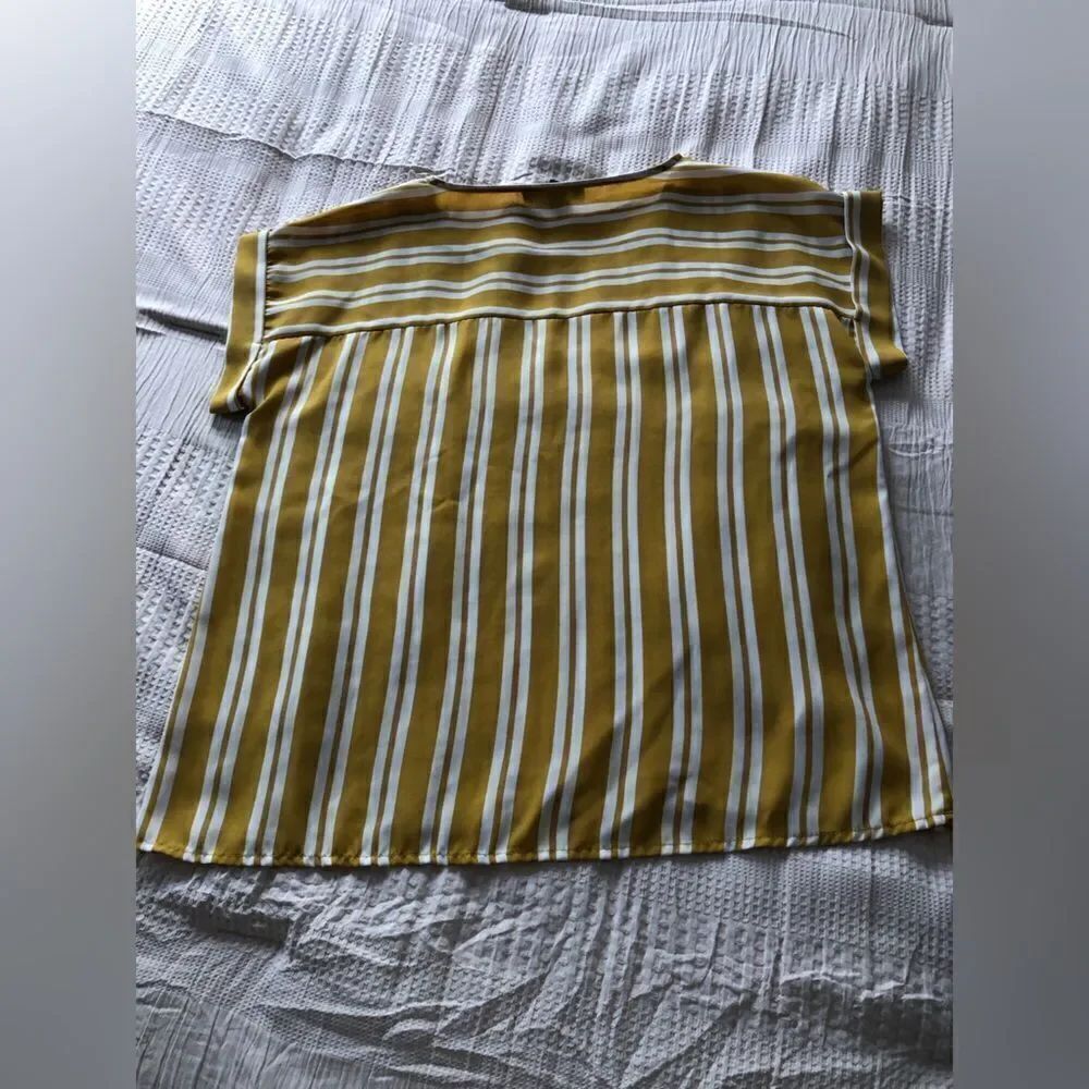 Forever 21 Top - Picture 3 of 3